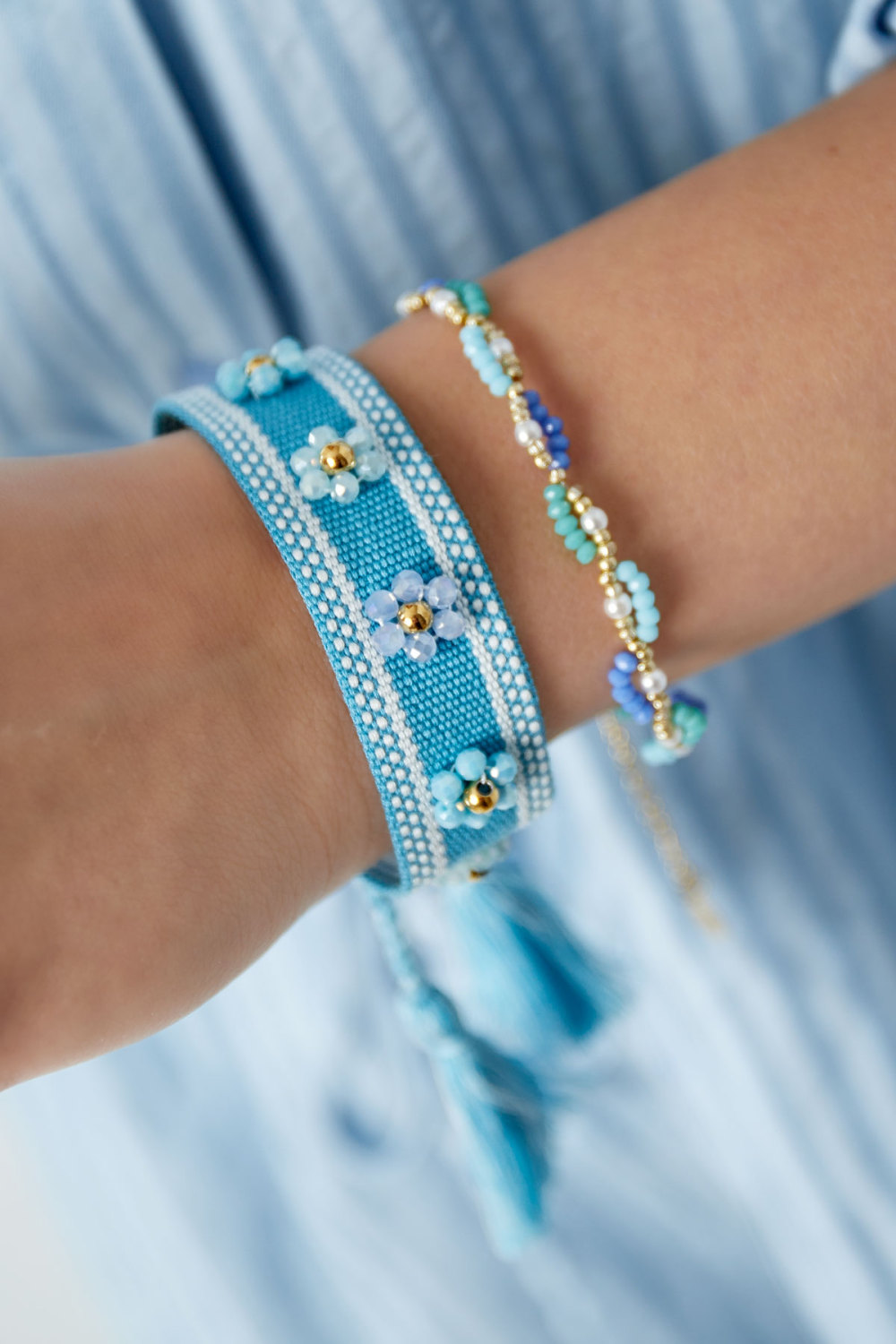 Bracelet En Tissu Avec Fleurs Image2