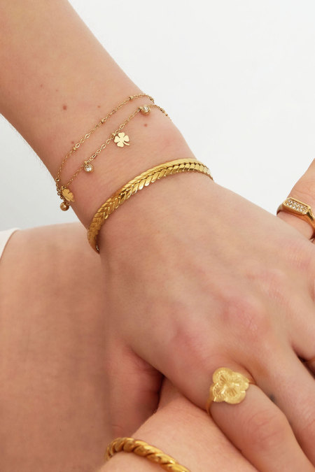 bracelet à breloques avec trèfle et diamant 2