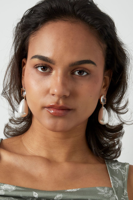 Boucle d'oreille diamant avec goutte de perle  2