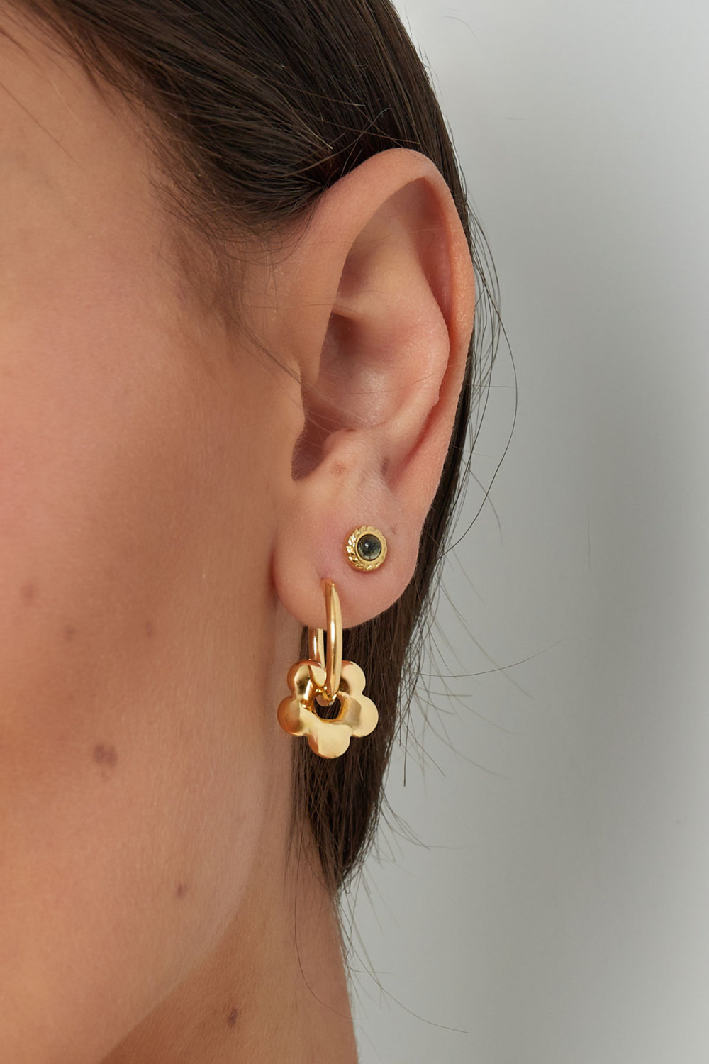 Boucles D'oreilles Créoles À Breloques Fleurs Basiques h5Image3