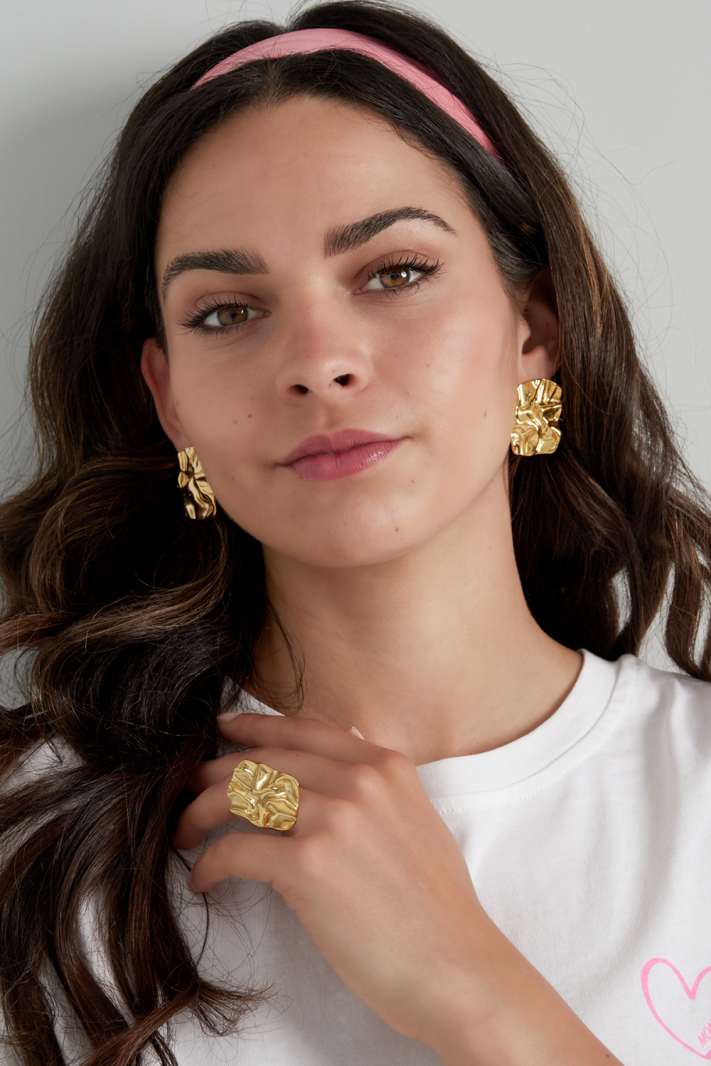 Les Boucles D'oreilles Doivent Avoir De La Grâce Image4