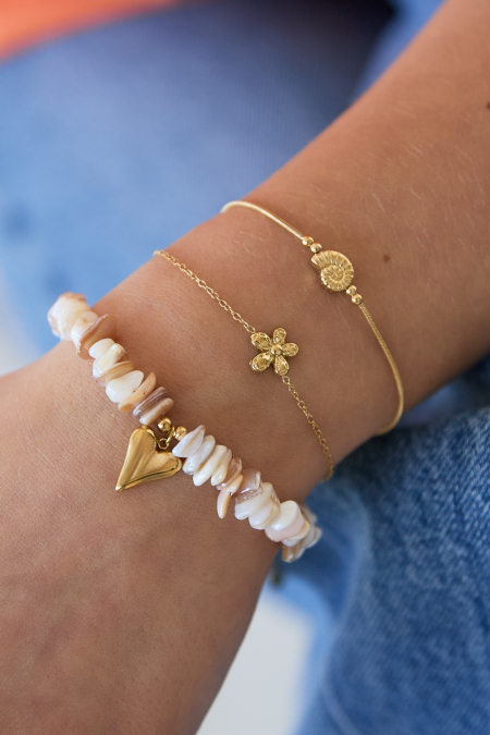 Bracelet à fleurs minimalistes 2