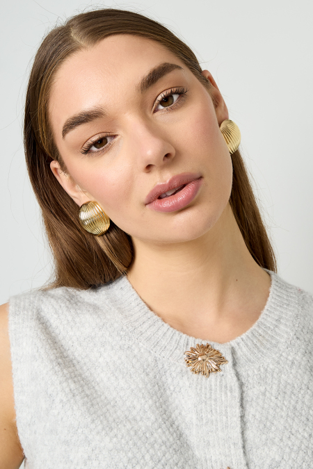 Boucles d'oreilles texturées chics 2