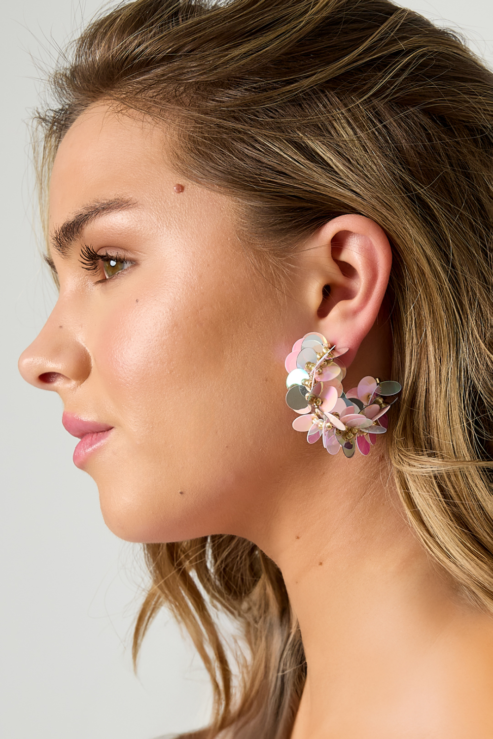 Boucles D'Oreilles Créoles En Sequins Et Perles h5Image6