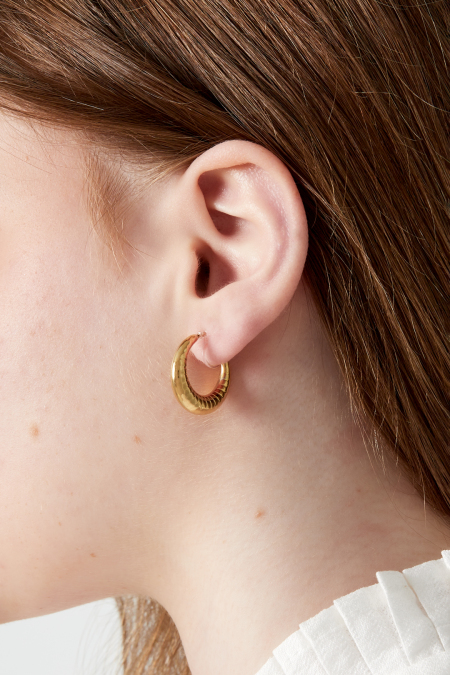 Boucles d'oreilles créoles à clip audacieuses 2