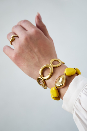 Bracelet De Perles Avec Une Perle Imposante De Forme Organique h5 Image2