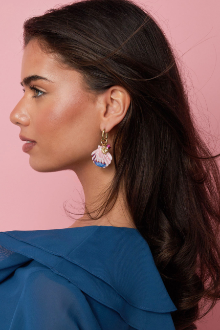 Boucles d'oreilles avec de gros coquillages et des breloques en perles 2