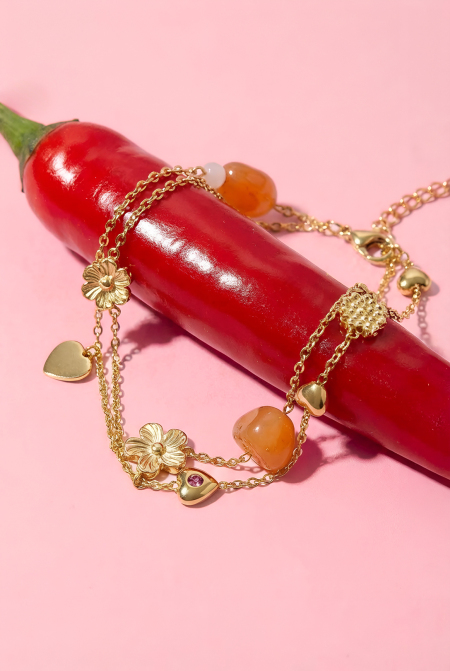 Bracelet à breloques avec perles orange, fleurs et cœurs 2