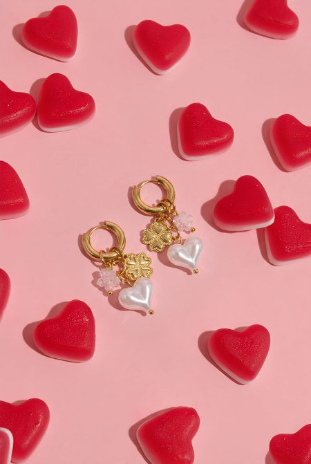 Boucles d'oreilles avec pendentifs en forme de fleurs et de cœur 2