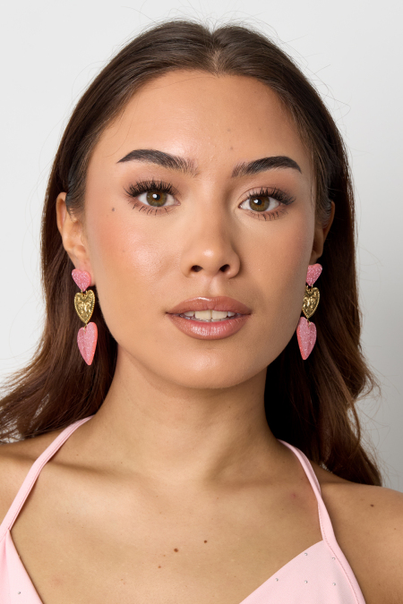 Boucles d'oreilles pendantes ornées de cœurs pailletés 2