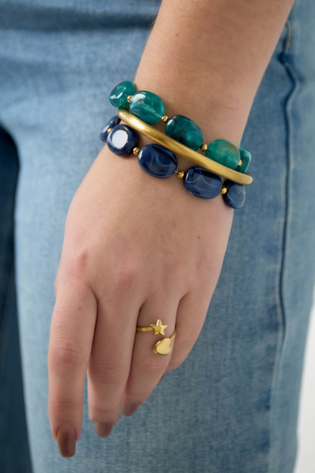 Bracelet de perles ovales et dorées 2