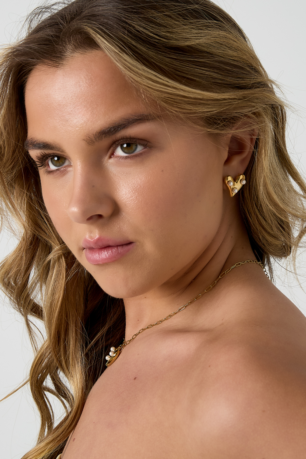 Boucles D'Oreilles En Forme De Cœur Avec Des Perles Image2