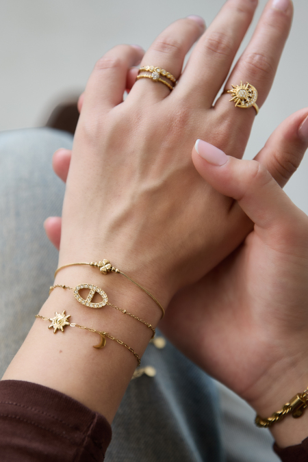 Bracelet orné de pierres ovales 2