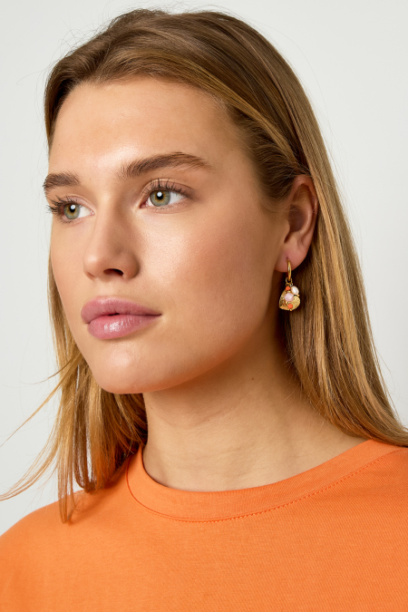 Boucles d'oreilles avec perles et breloque en forme de cœur 2
