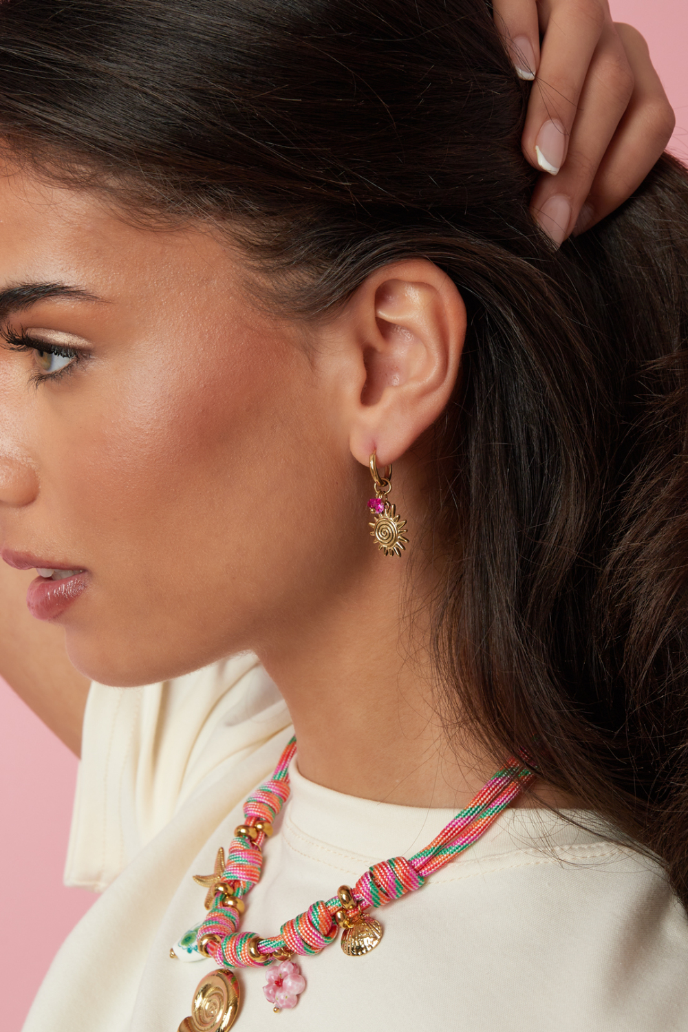Boucles D'Oreilles Ornées D'Un Pendentif Soleil Et De Perles Image2