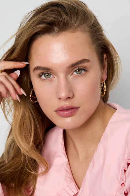 Boucles d'oreilles doubles créoles à effet torsadé 2