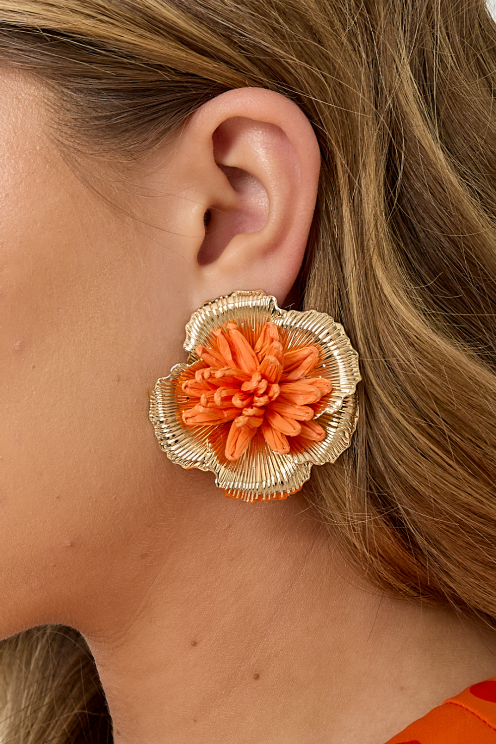 Boucles D'Oreilles Avec Fleur En Raphia 3D h5Image3