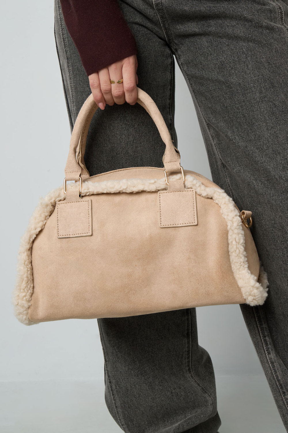 Sac À Bandoulière Avec Détails En Peluche h5Image2