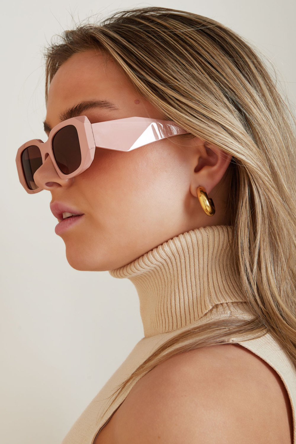 Ressemble À Des Lunettes De Soleil Avec Coins Image4