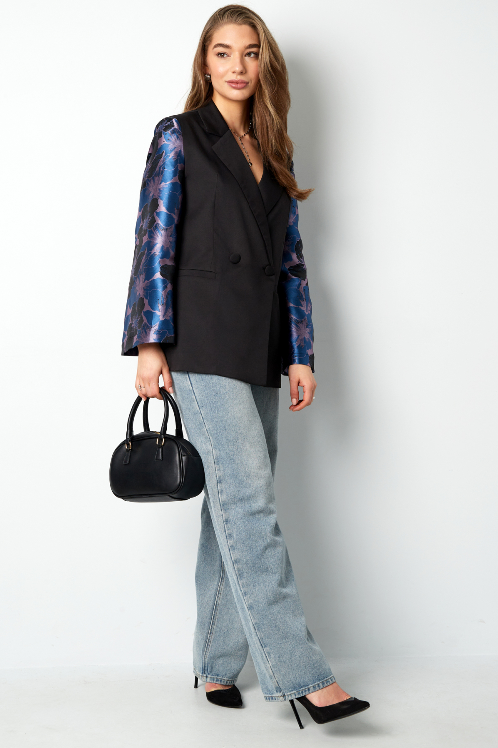 Ensemble De Costume Femme En Polyester Design Manches Fleuries Image4