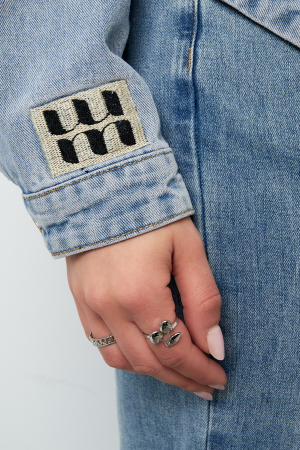 Veste En Jean Pour Femme Coupe Classique Avec Patch Logo De Marque h5 Image4