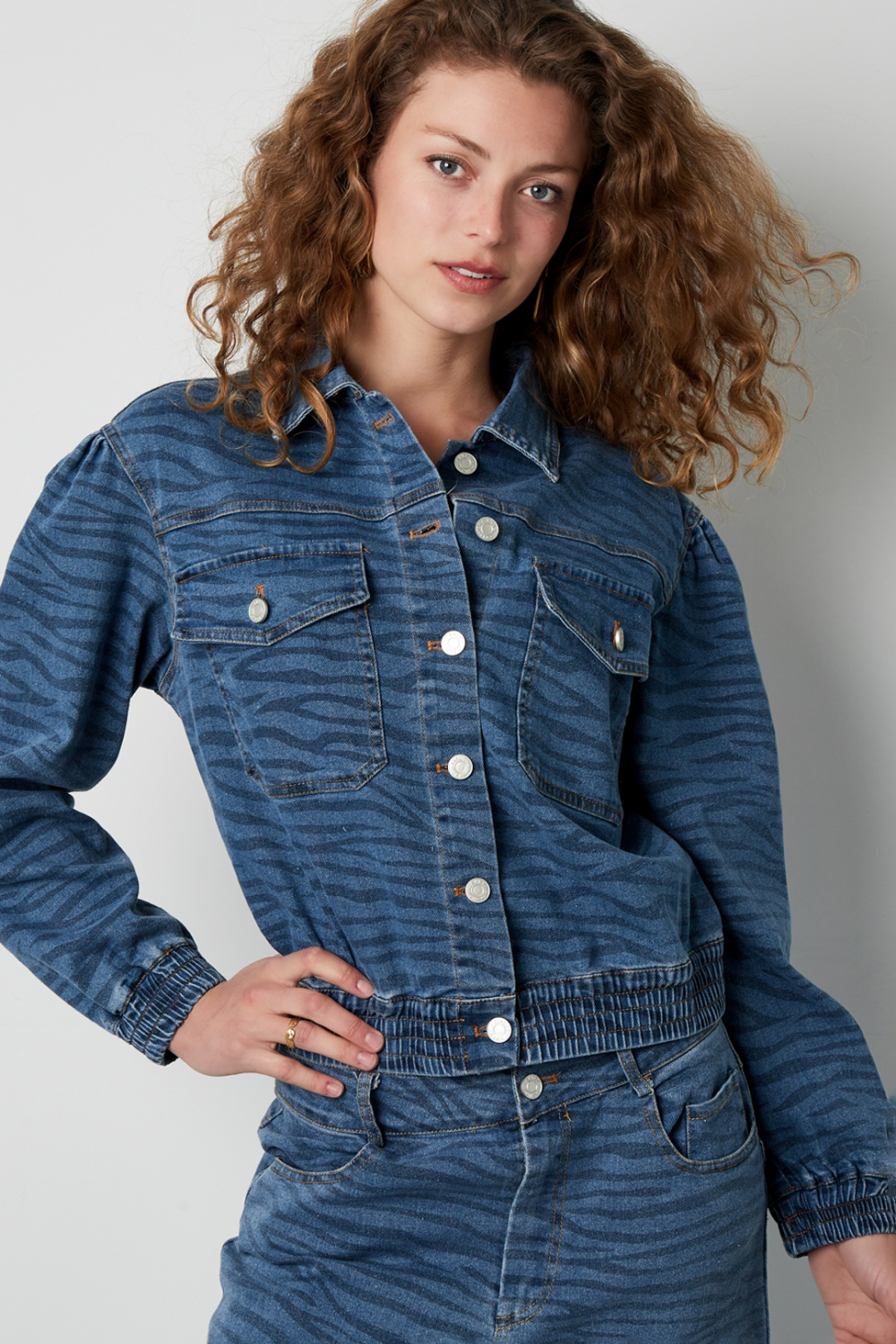 Veste En Jean Femme Coupe Courte Motif Tigre h5Image2