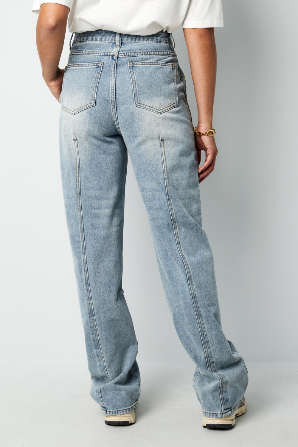 Pantalon Femme À Taille Haute Et Jambe Large En Denim Lavé Clair Image8
