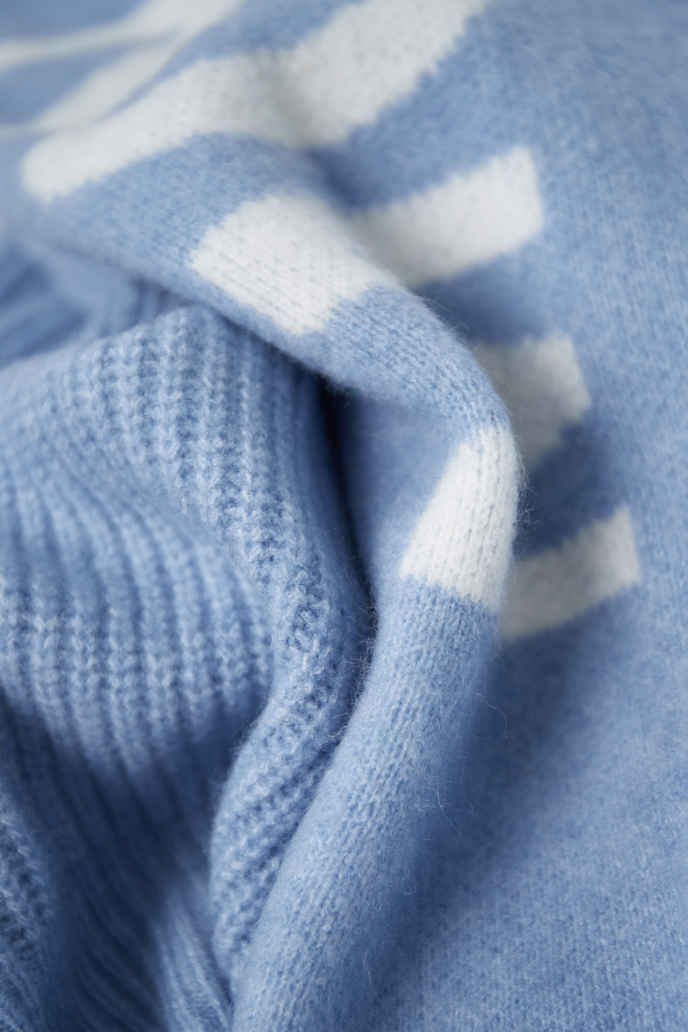 Pull À Capuche En Laine Mélangée Pour Femme Avec Fermeture Éclair Quart Et Manches Graphiques Image6