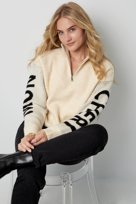 Pull à capuche en laine mélangée pour femme avec fermeture éclair quart et manches graphiques