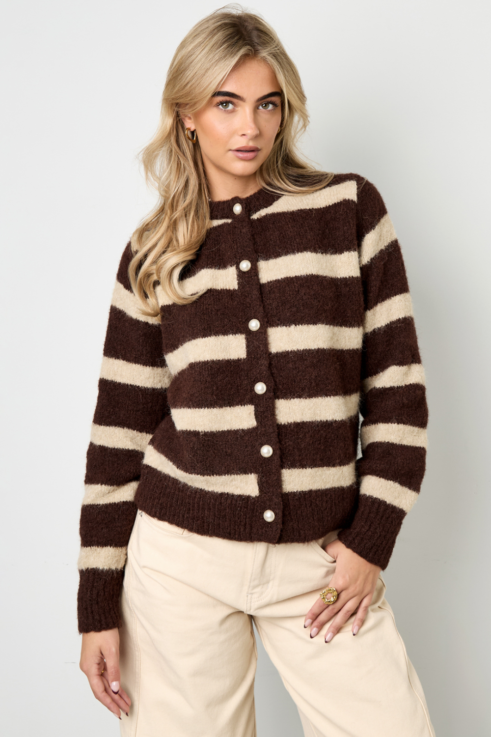 Cardigan Femme En Fibre De Polyester Tricotée Style Décontracté À Rayures Image8