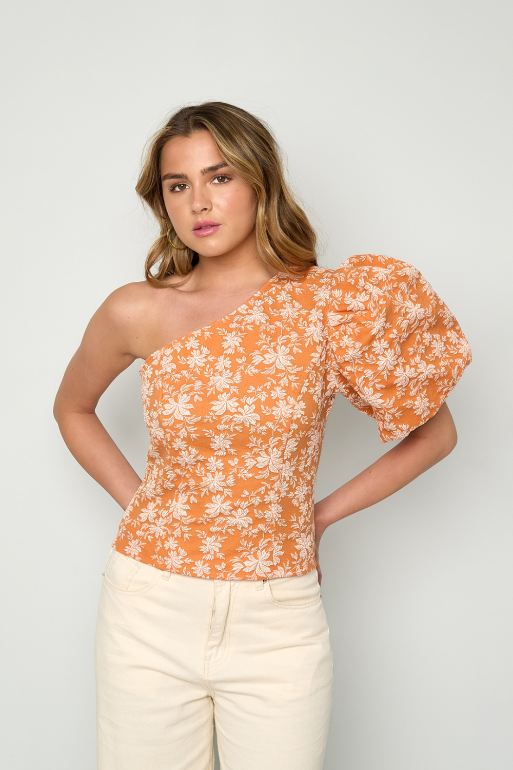Haut Fleuri Asymétrique À Une Épaule Image4