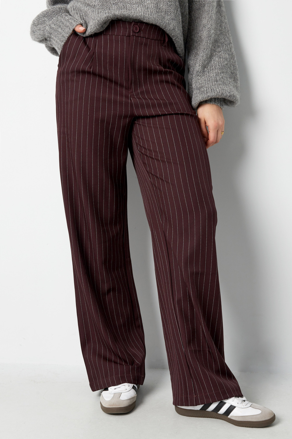 Pantalon Large À Pinces Avec Rayures Fines Pour Femme Image6