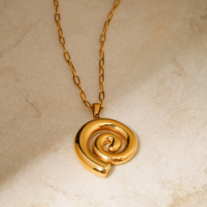 Collier Pendentif En Forme De Cercle Fileté En Acier Inoxydable Or  Européen Et Américain Ins Collier De Style  Internet En Spirale Style Cleanfit h5 Image5