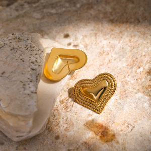 Boucles D'Oreilles En Acier Titane En Forme De Cœur, Perles Rondes En Acier Inoxydable Or  Entourées De Boucles D'Oreilles En Forme De Cœur, À La Mode, Des S Européennes Et Américaines D'Internet h5 Image3
