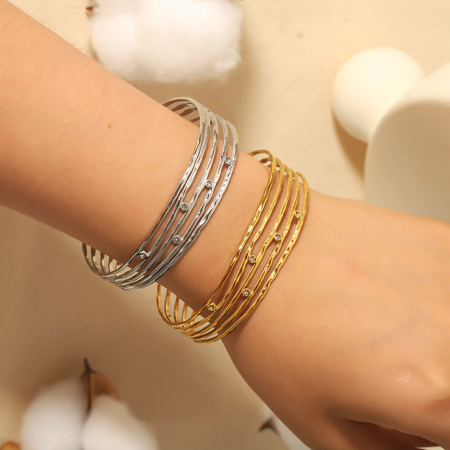 1 paire de bracelets ouverts multi-lignes creux en acier inoxydable plaqué or , classiques et tendance, avec zircons 2