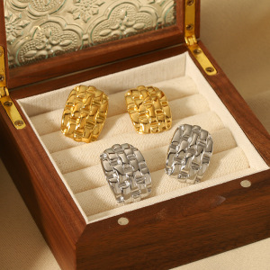 1 Paire De Boucles D'Oreilles Classiques Personnalisées En Acier Inoxydable Plaqué Or À Texture Tissée Géométrique Pour Bijoux Pour Femmes À Porter Au Quotidien h5 Image3