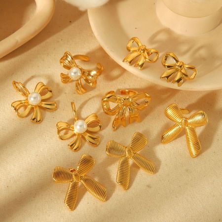 boucles d'oreilles classiques et élégantes en acier inoxydable plaqué or avec nœud en perles géométriques pour bijoux pour femmes à porter au quotidien 2