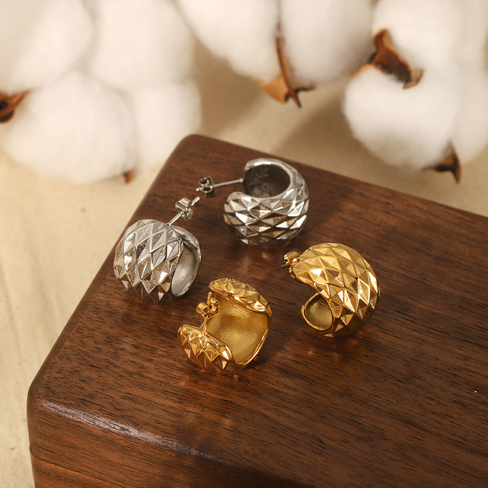 1 Paire De Boucles D'Oreilles Sphériques Classiques En Acier Inoxydable Plaqué Or  À Texture Diamant Pour Bijoux Pour Femmes À Porter Au Quotidien Image3
