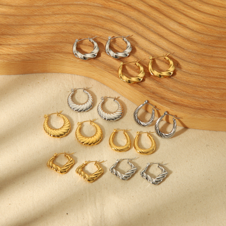 1 Paire De Boucles D'Oreilles Classiques En Acier Inoxydable Plaqué Or  En Corne Solide Pour Femmes À Porter Au Quotidien 2