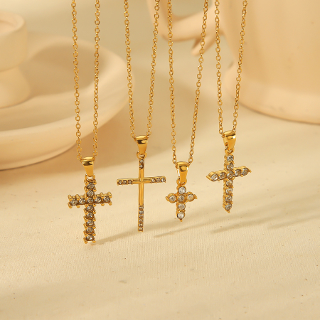 1 pièce de collier pendentif croix diamant en acier inoxydable plaqué or  simple et élégant pour bijoux pour femmes à porter au quotidien 2