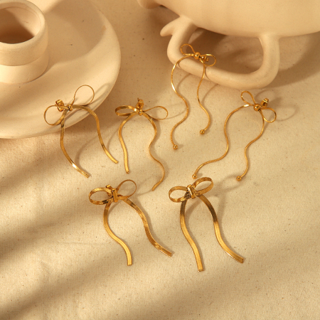 1 paire de boucles d'oreilles à pompon en acier inoxydable plaqué or  à la mode pour femmes à porter au quotidien