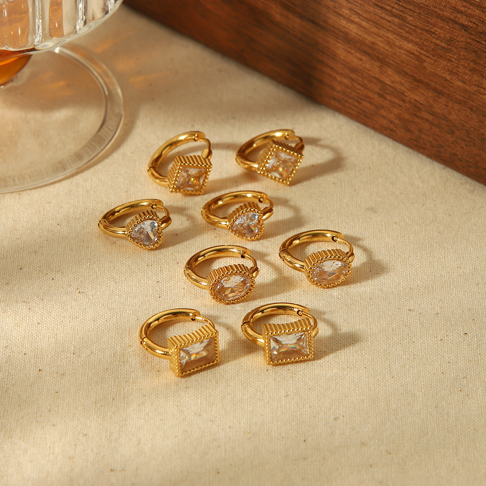 1 Pièce De Boucles D'Oreilles Exquises Et À La Mode En Acier Inoxydable Plaqué Or  En Forme De Cœur Carré Géométrique Fileté En Diamant Pour Femmes À Porter Au Quotidien Image5