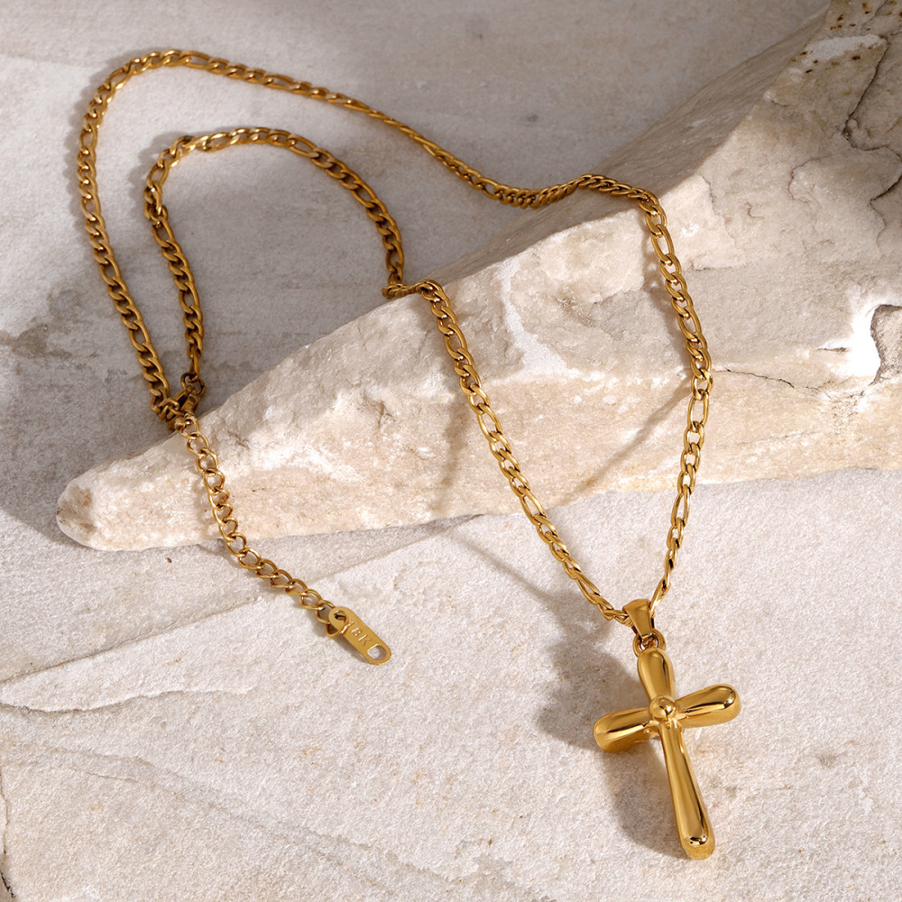 Collier Croix En Acier Inoxydable Or  Européen Et Américain Niche Collier Croix Simple En Acier Titane Haut De Gamme Image5
