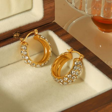 1 paire de boucles d'oreilles classiques en acier inoxydable plaqué or  avec zircons pour bijoux pour femmes à porter au quotidien 2