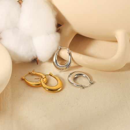 1 paire de boucles d'oreilles classiques en acier inoxydable plaqué or  polies pour femmes à porter au quotidien 2