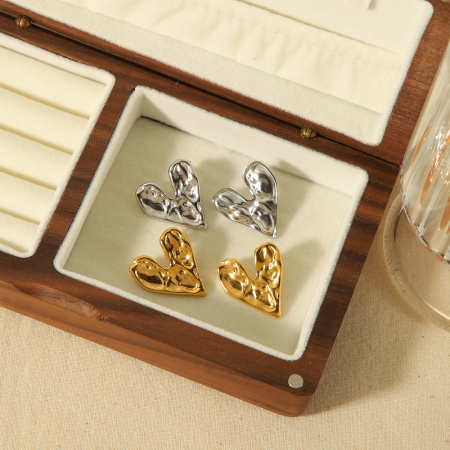 1 paire de boucles d'oreilles classiques en acier inoxydable plaqué or  en forme de cœur martelé géométrique pour femmes à porter au quotidien