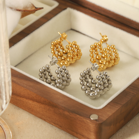 1 paire de boucles d'oreilles créatives et à la mode en acier inoxydable plaqué or  à maillons ronds en forme de c, adaptées au port quotidien des femmes 2