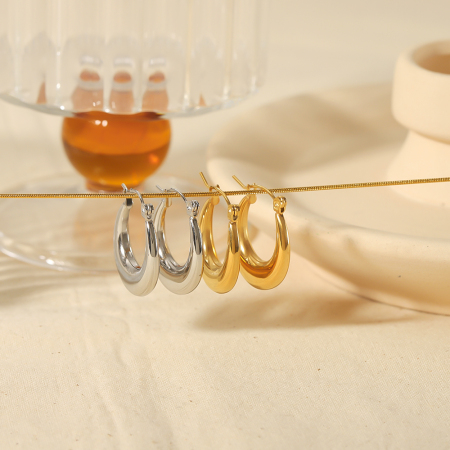 1 paire de boucles d'oreilles classiques en acier inoxydable plaqué or  polies pour femmes à porter au quotidien