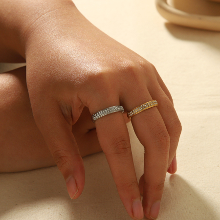 1 Bague Simple Et Élégante En Acier Inoxydable Plaqué Or  Avec Diamants Pour Un Usage Quotidien Pour Les Femmes