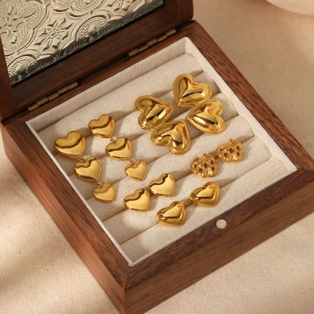 1 paire de boucles d'oreilles classiques en acier inoxydable plaqué or  en forme de cœur géométrique brillant pour bijoux pour femmes à porter au quotidien 2